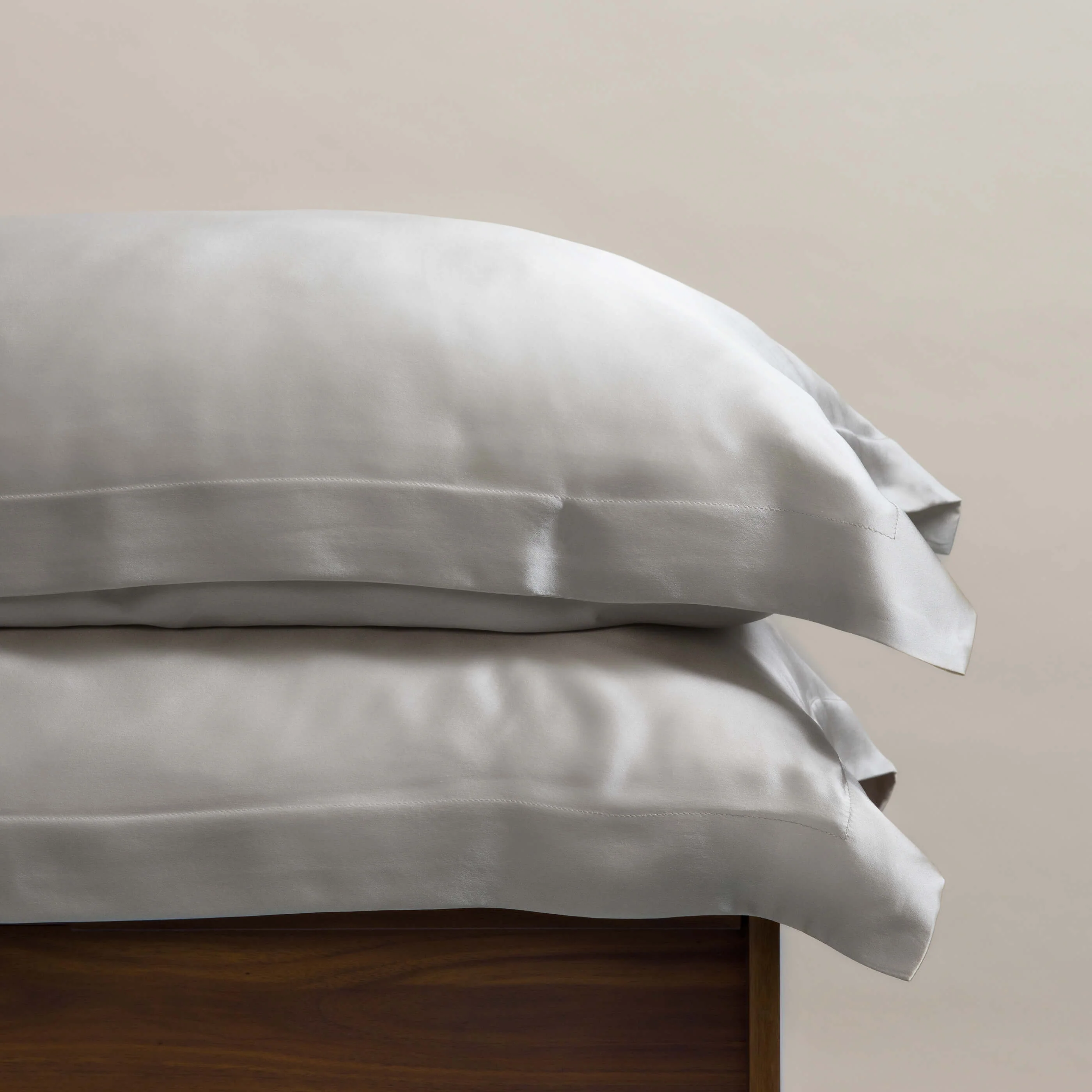 Antique Silver Mulberry Silk Pillowcases - Image 6
