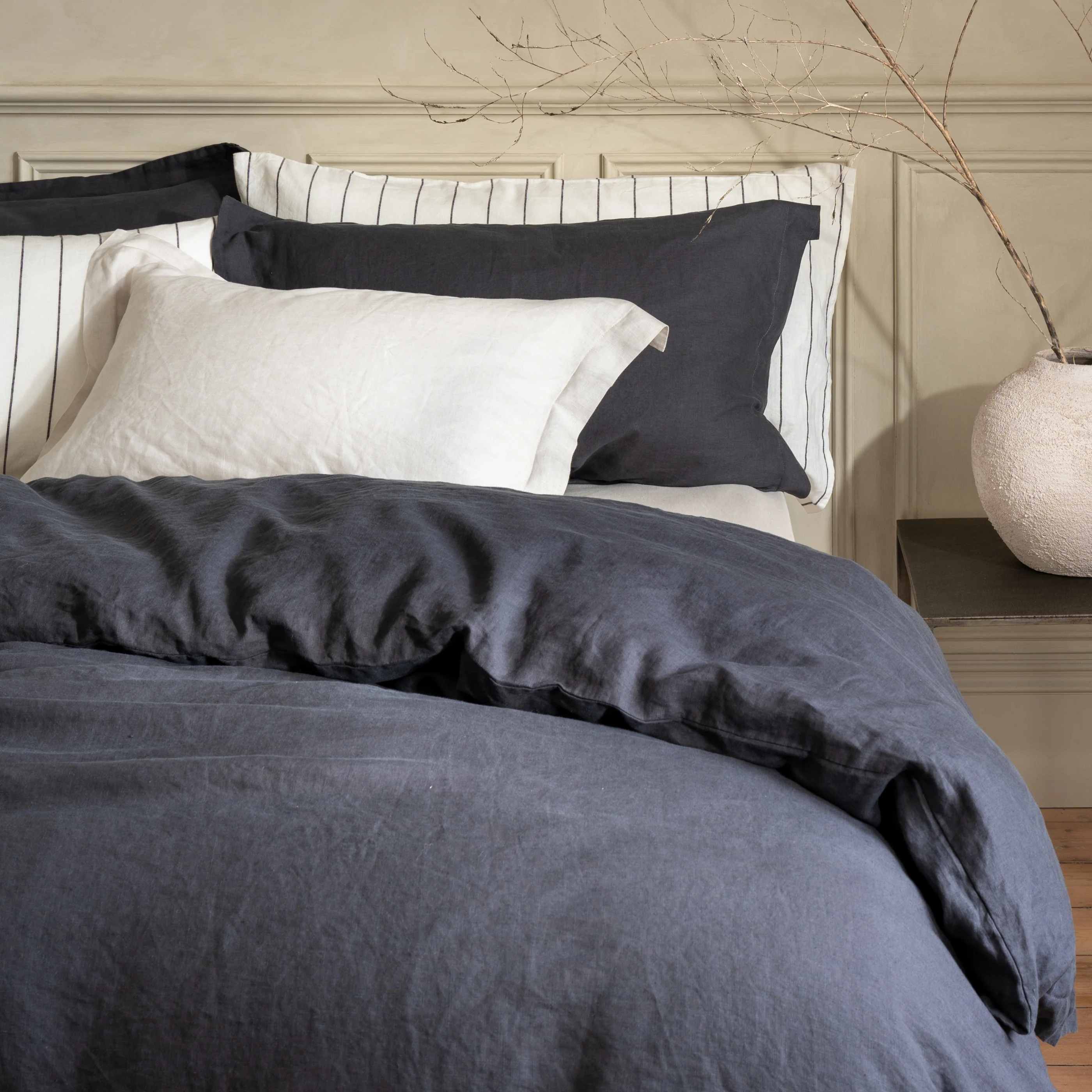 Midnight Grey French Linen Duvet Cover - Image 4