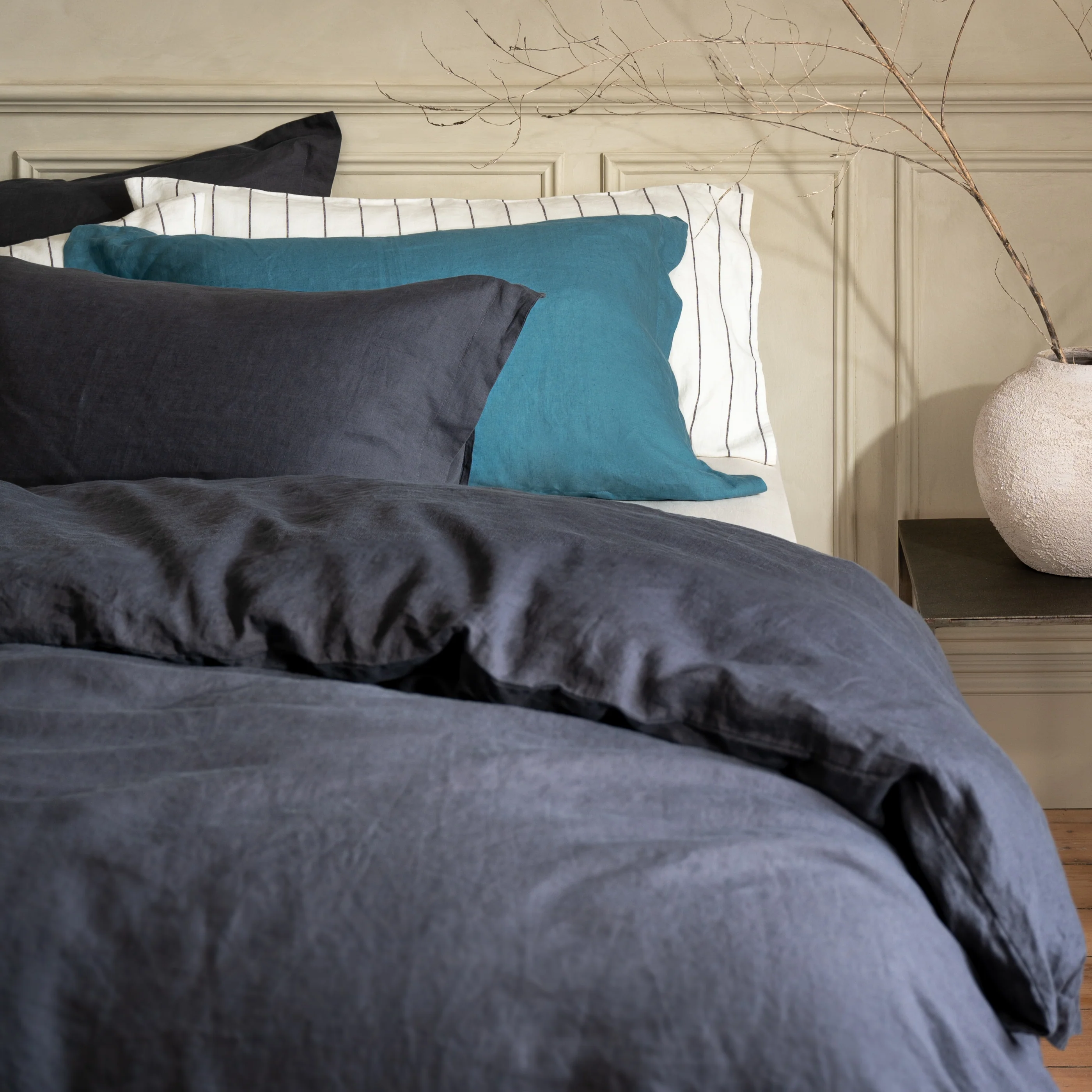 Midnight Grey French Linen Pillowcases - Image 3