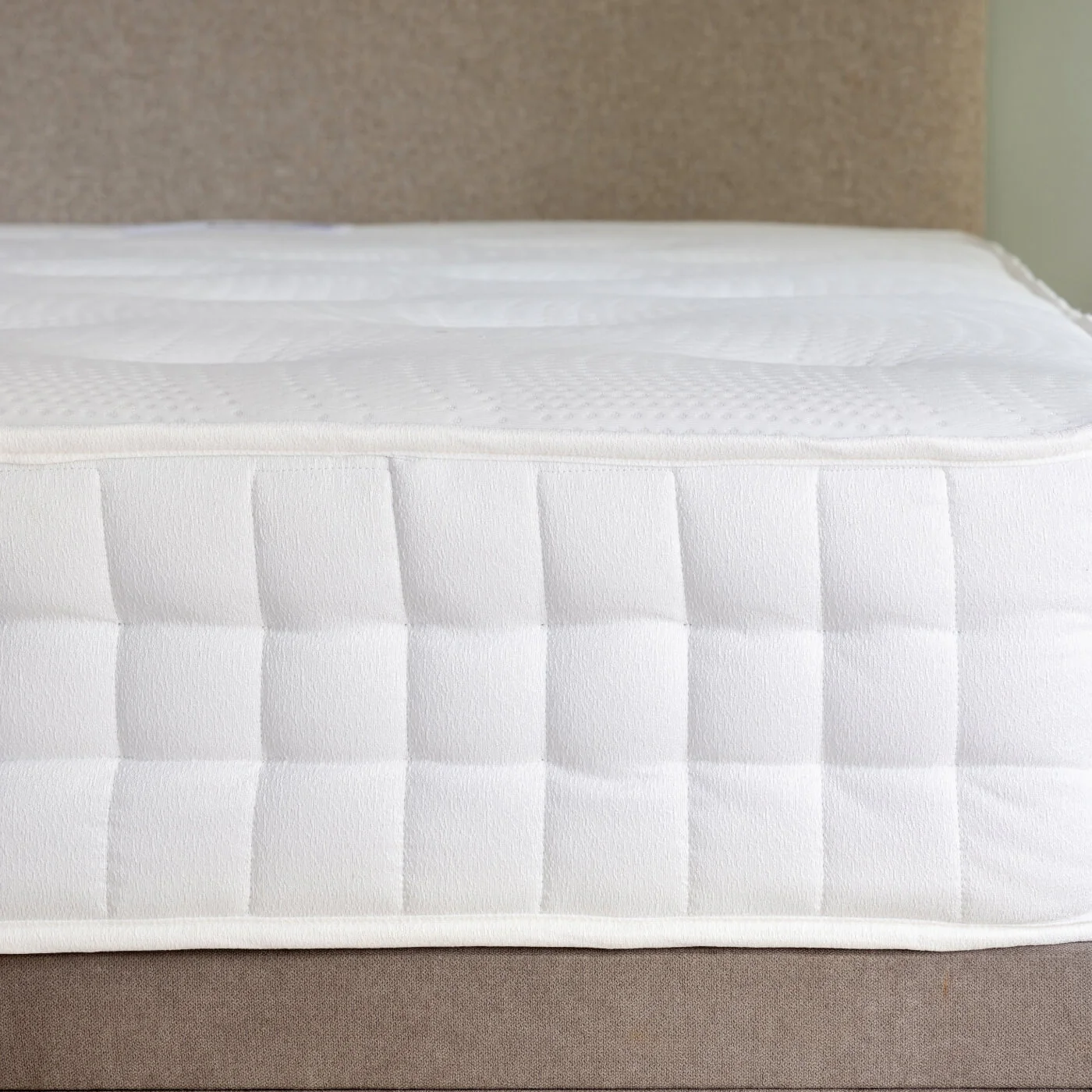 1000 Pocket Spring Zip & Link Mattresses - Image 5