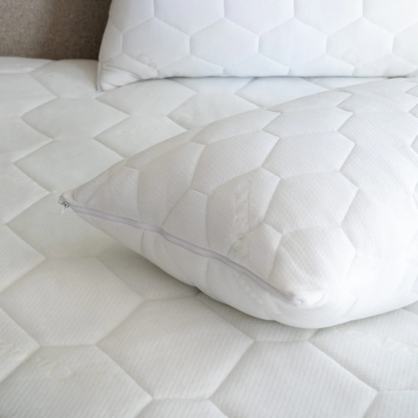 Waterproof Coolmax Mattress Protector - Image 3