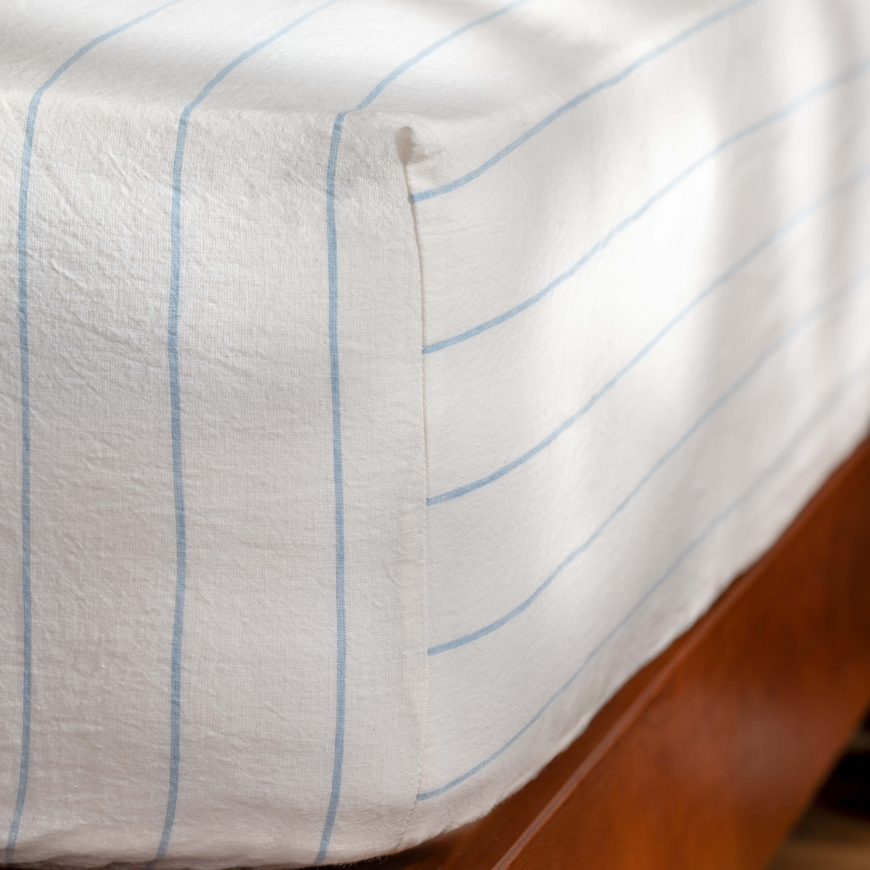 White/Blue Pinstripe Linen & Cotton Blend Duvet Set - Image 4